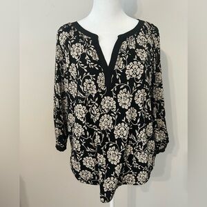 Loft Top Black W/Beige Floral Pattern Mixed Media Size S